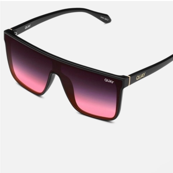 Quay Australia Accessories - Quay Hindsight 125 Sunglasses Purple
Fade Black Square Frame
